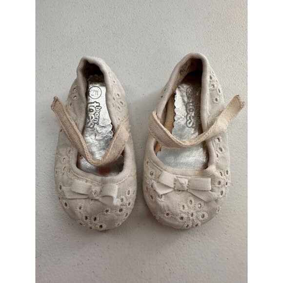 Set Of 3 Baby Girl Shoes Size 2 By Koala Baby & Carters Glitter & Bow Details - Picture 7 of 11